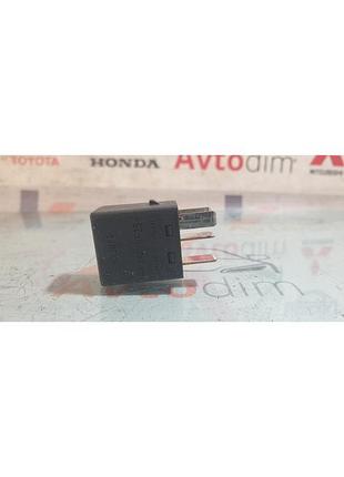 Реле mb953382 mitsubishi carisma рестайл