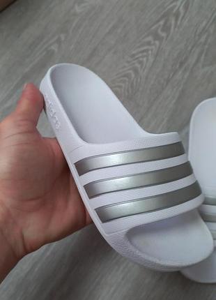 Детские шлепанцы adidas 2