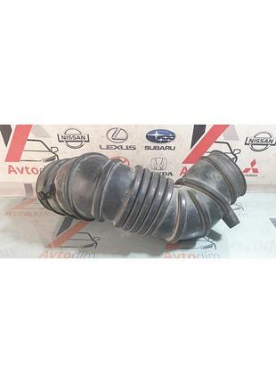 Патрубок воздушного фильтра mr481001 mitsubishi carisma рестайл