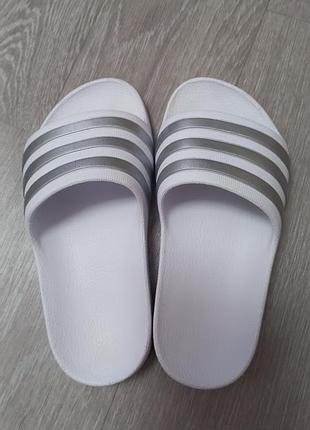 Детские шлепанцы adidas 4