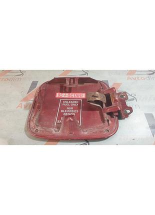 Лючок бензобака красный mr125482 mitsubishi carisma рестайл