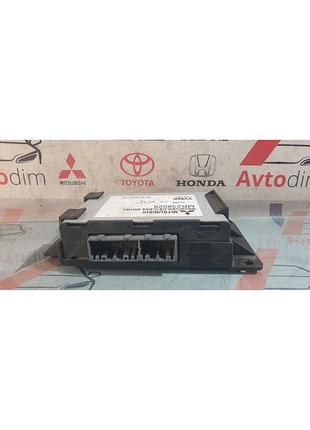 Блок управления центральным замком mr238029 mitsubishi carisma рестайл
