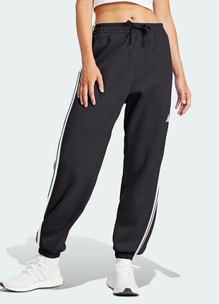 Женские черные брюки adidas essentials 3-stripes french terry cuffed pants