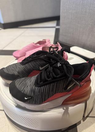 Nike обидві пари 250 грн