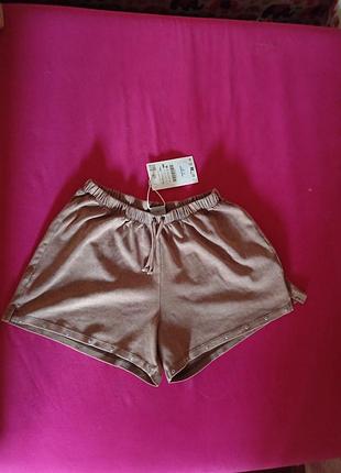 Продаю шорти zara