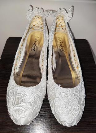 Свадебные / праздничные кружевные туфли perfect vintage, р. 42 (стелька 27 см)