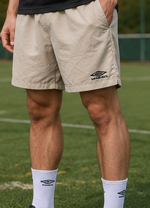 Шорты umbro xl спортивные бежевые футбольные летние оригинал