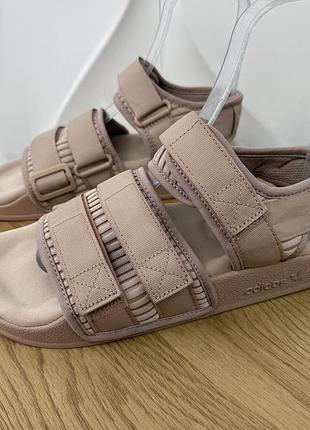 Оригінальні сандалі adidas
