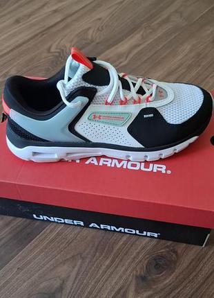 Оригинальные кроссовки under armour 
размер 43