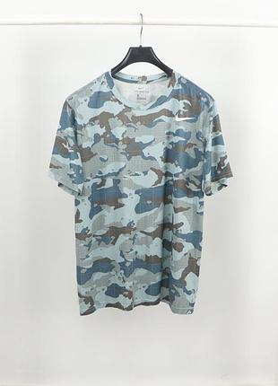 Чоловіча футболка nike / xl
