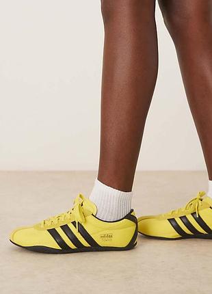 Яскраві жіночі жовті кросівки adidas токіо 38 розмір