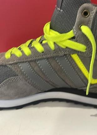 Adidas кросівки 3