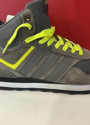 Adidas кросівки