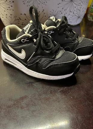 Кросівки nike