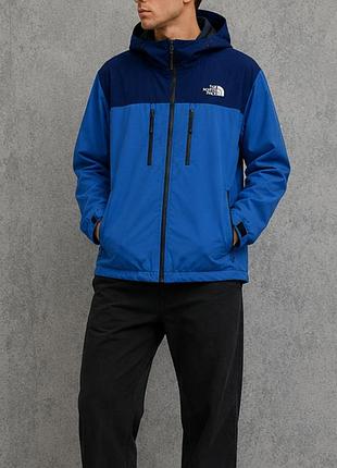 Куртка от бренда the north face