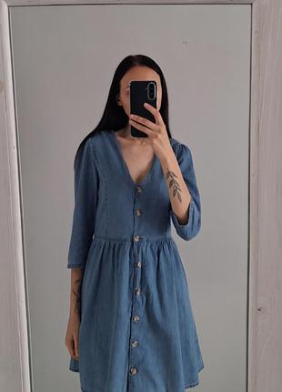 Жіноча джинсова сукня на ґудзиках asos