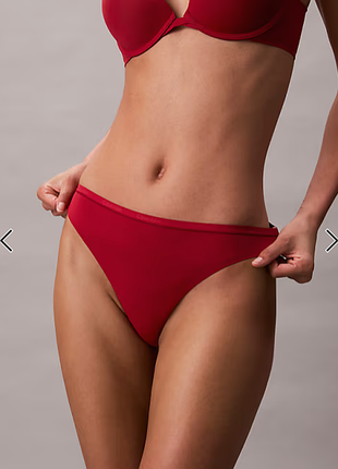 Яркие трусики calvin klein