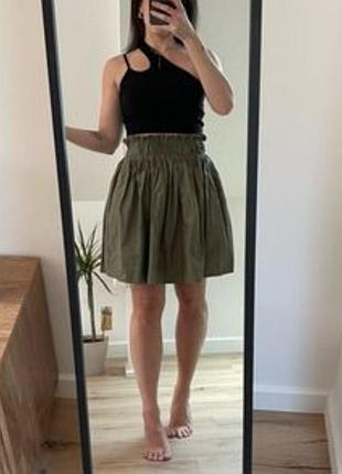 Стильная пышная юбка zara basic на высокой посадке (хаки / оливковое)