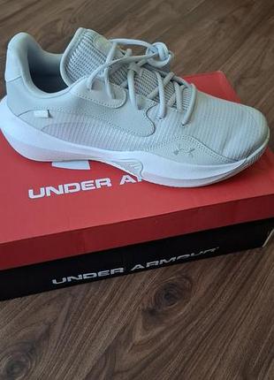 Оригінальні кросівки under armour 
розмір 44,5