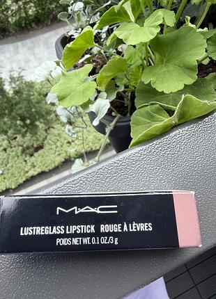 Помада mac alone time