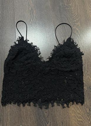 Дуже красивий мереживний топ zara чорного кольору , розмір s