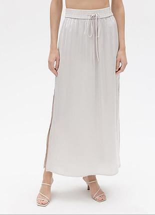 Сатиновая юбка h&amp;m с разрезами