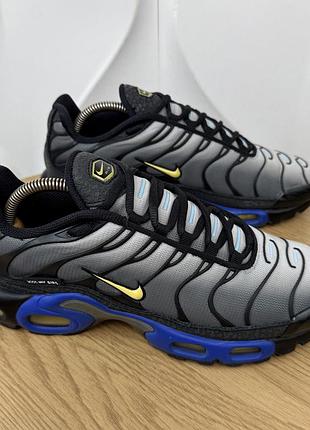 Оригінальні кросівки nike air max plus tn