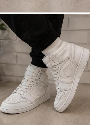 Кроссовки nike air jordan 1 mid white
