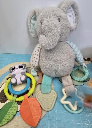 Развивающий лот 0+ для малыша: мягкий слоненок-комфортер kellytoy и панда-погремушка chicco
