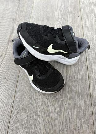Супер легкі nike 26
