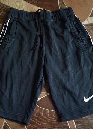 Спортивні трикотажні шорти nike з лампасами (розмір xs)