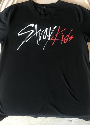 Нова футболка оверсайз l-xl, принт stray kids