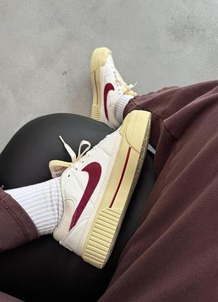 Жіночі кросівки nike court legacy lift beige bordo х корт 38