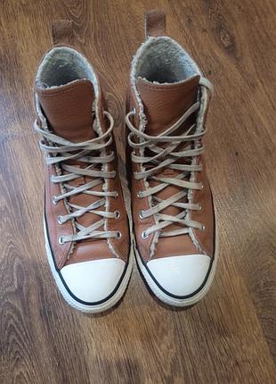 Продам жіночі шкіряні кеди бренду converse