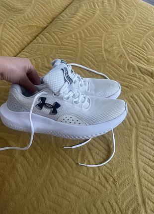 Under armour 38-38.5 ,39