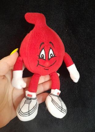 Коллекционная мягкая игрушка капля крови
 billy blood drop (капля крови, талисман донорства)