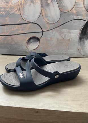 Шльопанці crocs