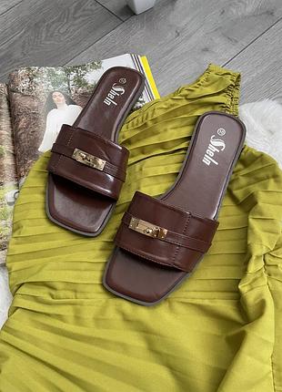 Стильні шльопанці