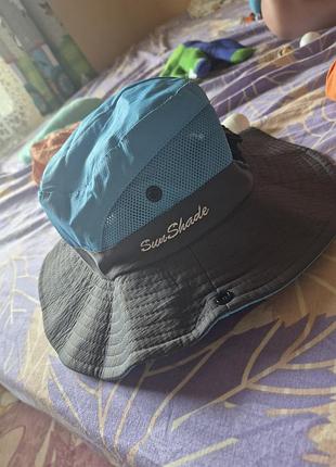 Синьо-сірий панама-капелюх з сітчастою вставкою та написом "sunshade