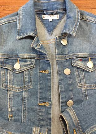 Піджак джинсовий на дівчинку. tommy hilfiger. 9-10 років.