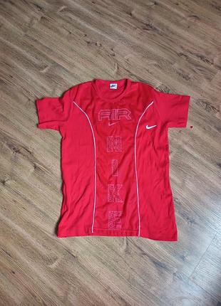 Червона футболка nike