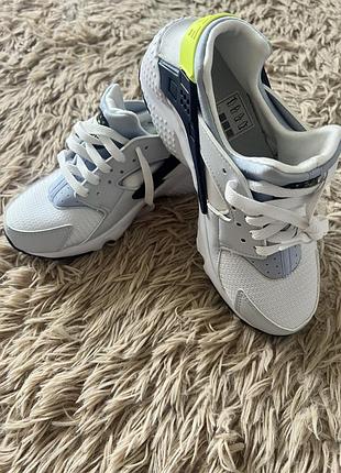 Кросівки жіночі nike