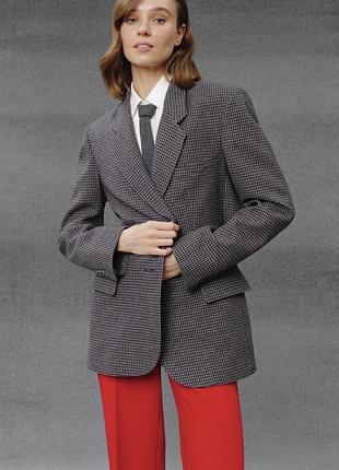 Піджак з відкидною спинкою the coat