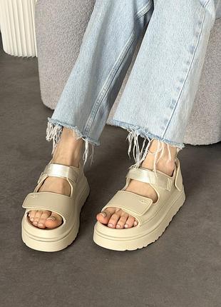 Ugg goldenglow sandals beige