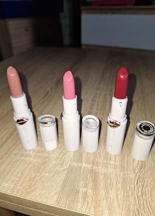 Помада для губ wet n wild