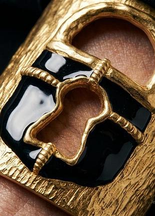 Золотий браслет манжета трендовий жорсткий широкий keyhole gold із чорною емаллю, 18к позолота, сюрреалізм, подарунок жінці