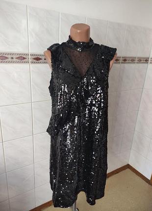 Святкове плаття в пєтки