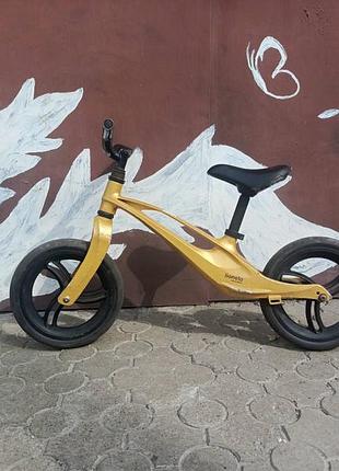 Беговел lionelo bart goldie золотистого цвета,великобег