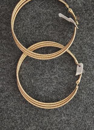 Серьги женские mango
новые 
аксесуари на літо 
детали в личные