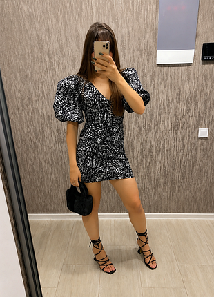 Мини платье zara с принтом